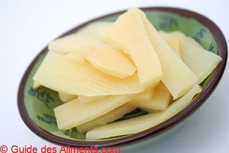 pousses de bambou en conserve