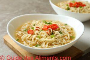 nouilles instantan&eacute;es