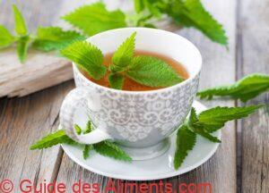 Th&eacute; &agrave; la m&eacute;lisse