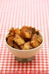 Grattons faits maison (couenne de porc au gras confit), snack français lyonnais