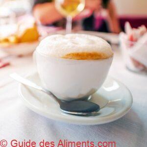 Cappuccino mousseux et savoureux