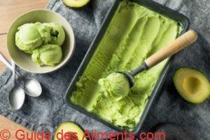 Cr&egrave;me glac&eacute;e &agrave; l'avocat