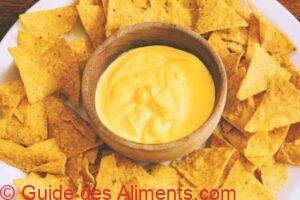 nachos sauce cheddar