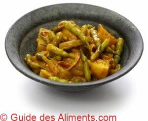 Sengri aloo ki sabzi, gousses de radis mijot&eacute;es et pommes de terre aux &eacute;pices, cuisine indienne