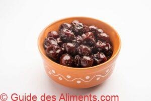 Jujube indien ou ber bouilli dans du sirop jaggery fait une collation savoureuse