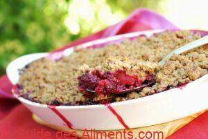 Crumble aux m&ucirc;res, poires et pommes