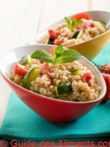 risotto d'orge aux courgettes et tomates fra&icirc;ches