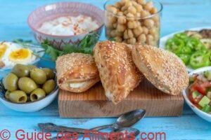 Bourekas pour petit-d&eacute;jeuner isra&eacute;lien