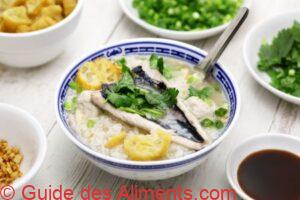 Congee ta&iuml;wanais avec ventre de poisson-lait et boulettes de poisson-lait