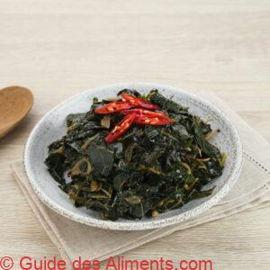 Feuilles de papaye saut&eacute;es ou Tumis Daun Pepaya