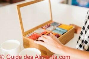 bo&icirc;te &agrave; th&eacute;
