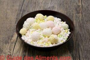 Hina arare, des craquelins de riz sucrés japonais