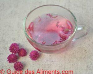 Le th&eacute; du kenop Bunga ou du globe d'amarante (gomphrena)